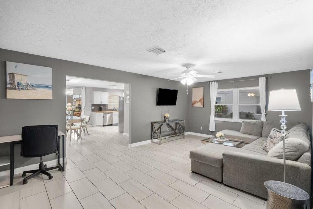 730 Se White Avenue - Photo 4