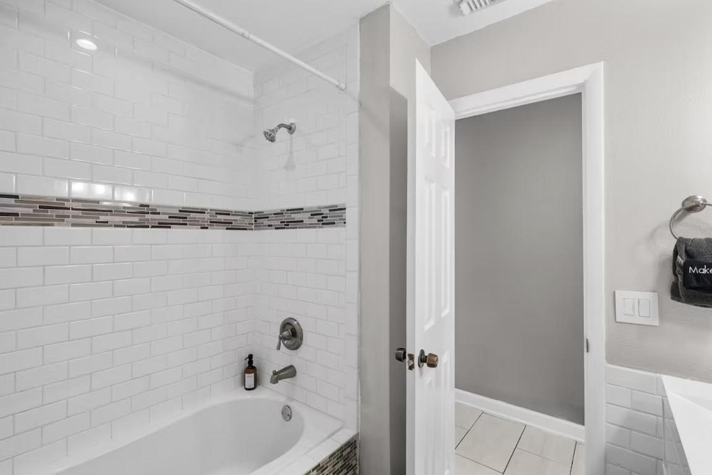 730 Se White Avenue - Photo 7