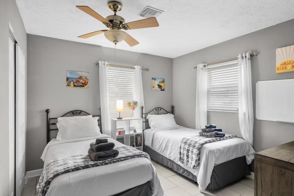 730 Se White Avenue - Photo 5