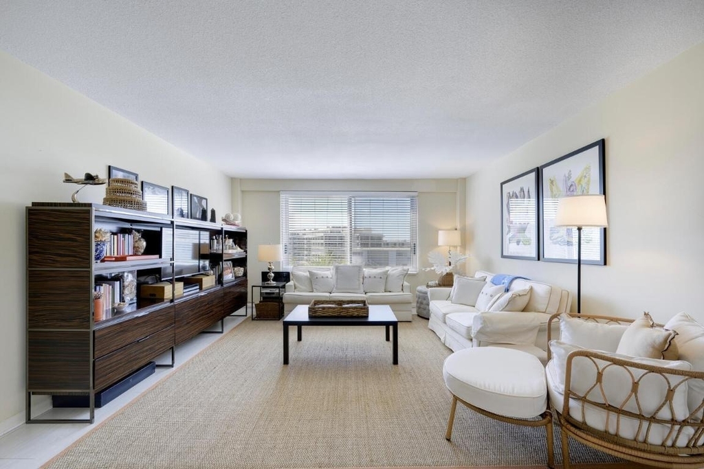 170 N Ocean Boulevard - Photo 8