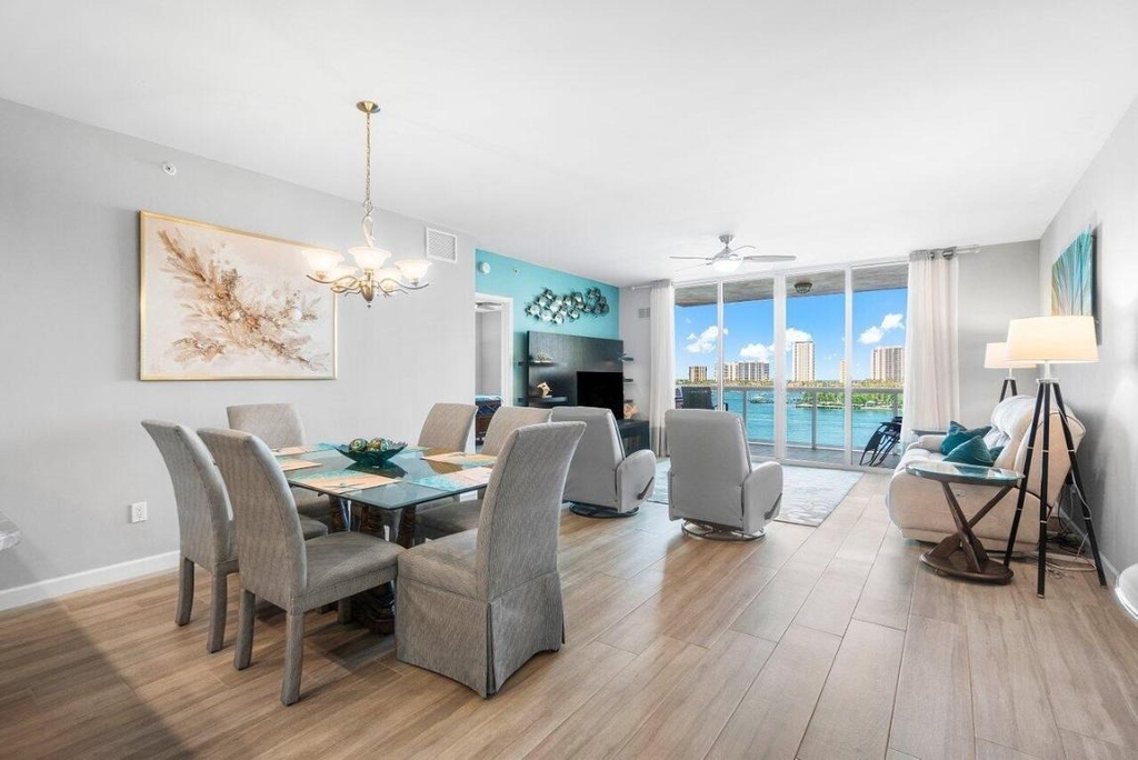 2640 Lake Shore Drive - Photo 8