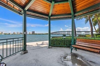 2640 Lake Shore Drive - Photo 52