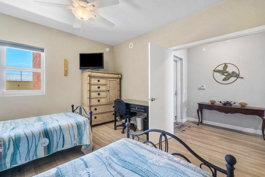 2640 Lake Shore Drive - Photo 29