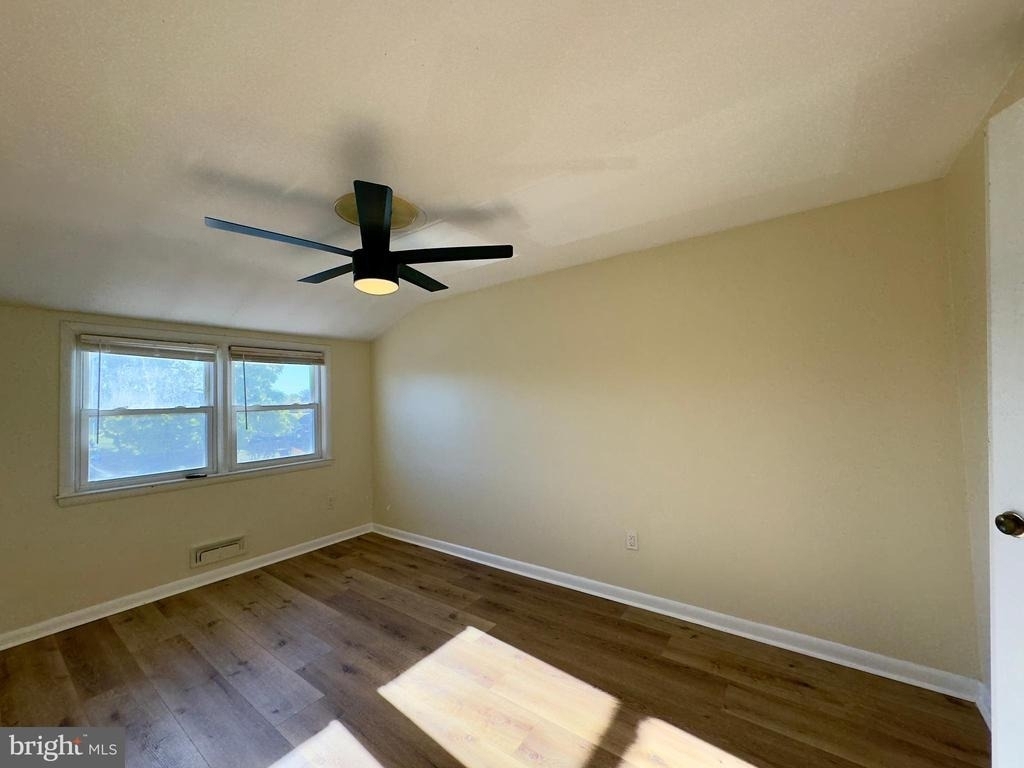 1011 Linden Avenue - Photo 19