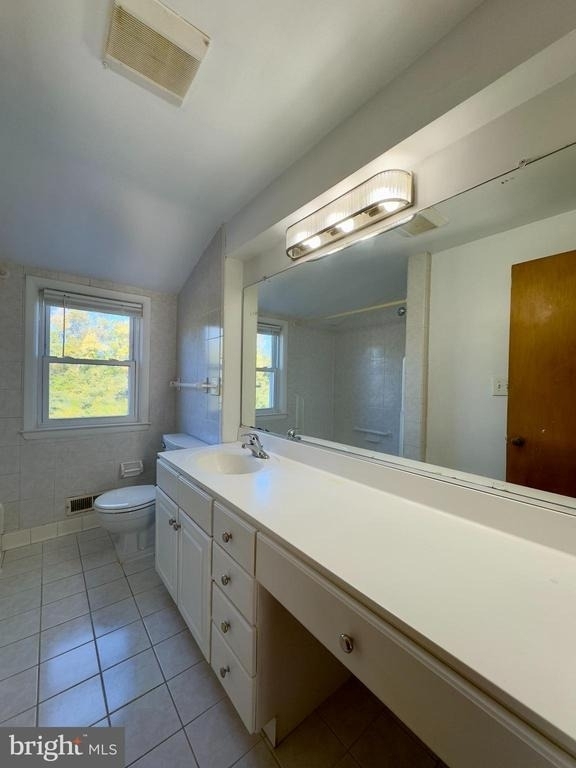 1011 Linden Avenue - Photo 2