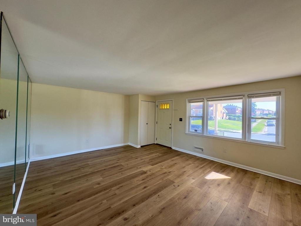 1011 Linden Avenue - Photo 5