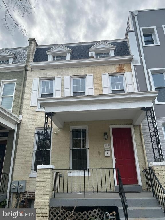 1169 Morse Street Ne - Photo 0