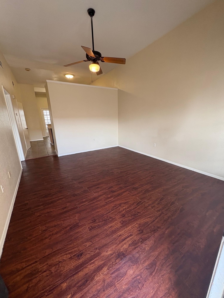 2801 Rio Grande St - Photo 4