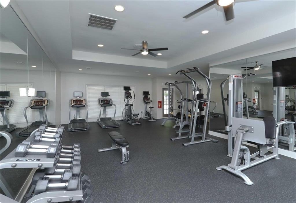 9200 Roberts Drive - Photo 17