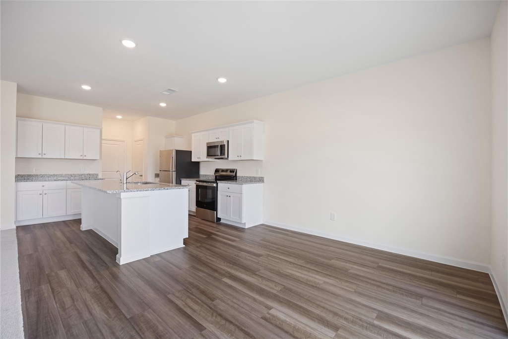 8807 Vacek Crossing Way - Photo 3