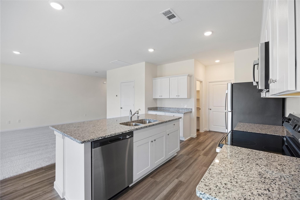 8807 Vacek Crossing Way - Photo 26