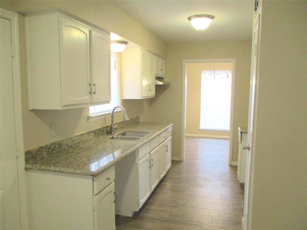 5506 Deep Forest Drive - Photo 6