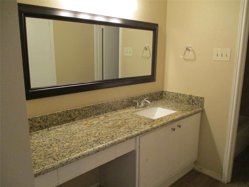 5506 Deep Forest Drive - Photo 11