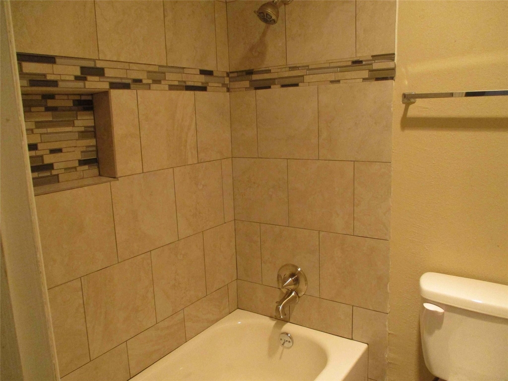 5506 Deep Forest Drive - Photo 12