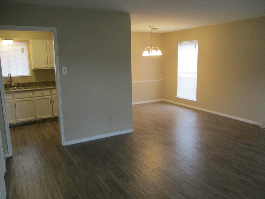 5506 Deep Forest Drive - Photo 2