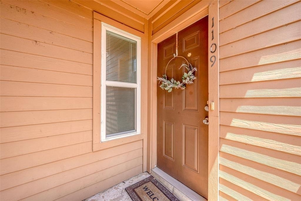 10555 Turtlewood Court - Photo 2