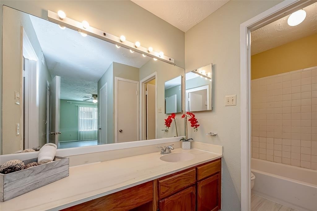 10555 Turtlewood Court - Photo 31