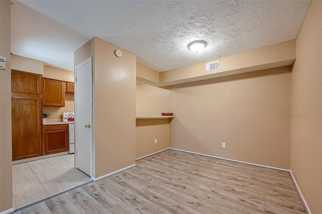 10555 Turtlewood Court - Photo 11