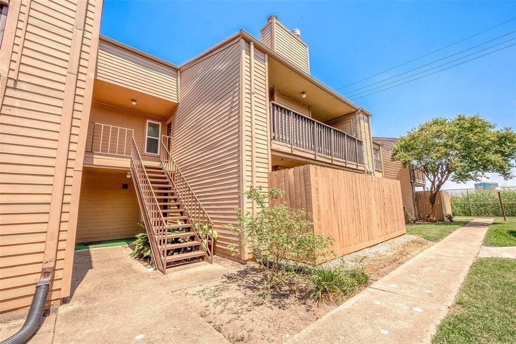 10555 Turtlewood Court - Photo 1