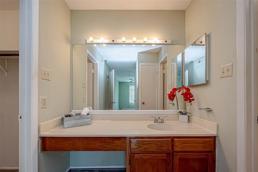 10555 Turtlewood Court - Photo 32