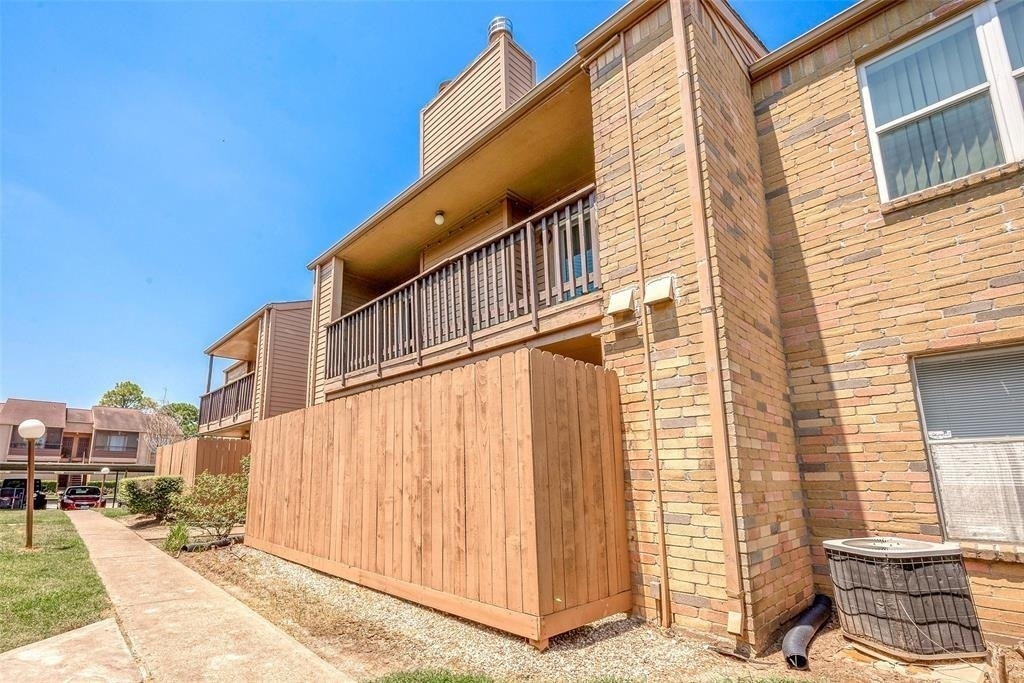 10555 Turtlewood Court - Photo 4