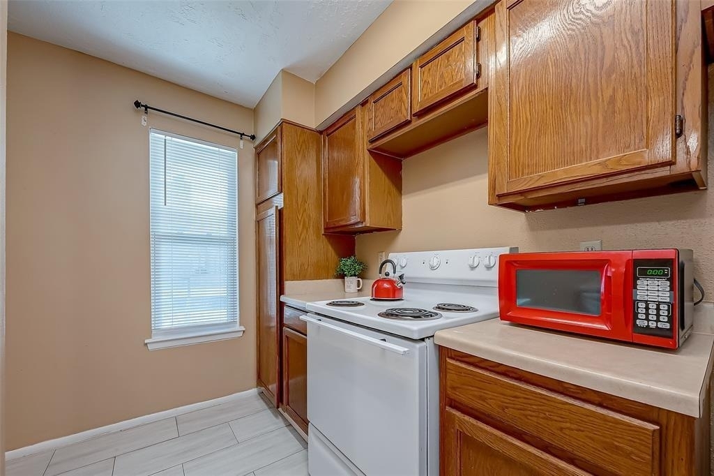 10555 Turtlewood Court - Photo 17