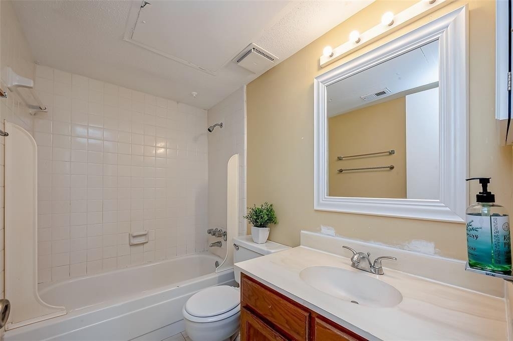 10555 Turtlewood Court - Photo 23