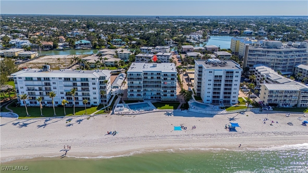 1977 Gulf Shore Boulevard N - Photo 3