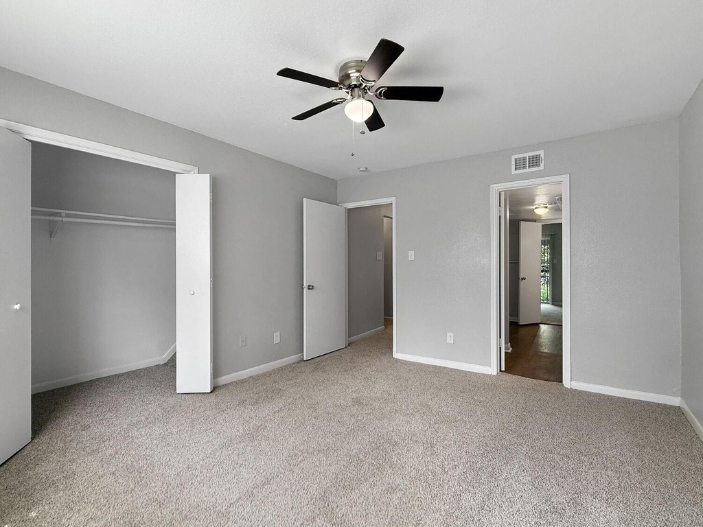874 Yorkchester Dr - Photo 12