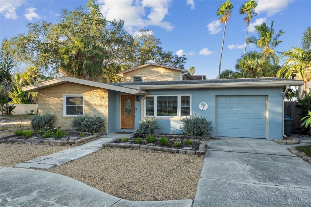 284 44th Avenue - Photo 1