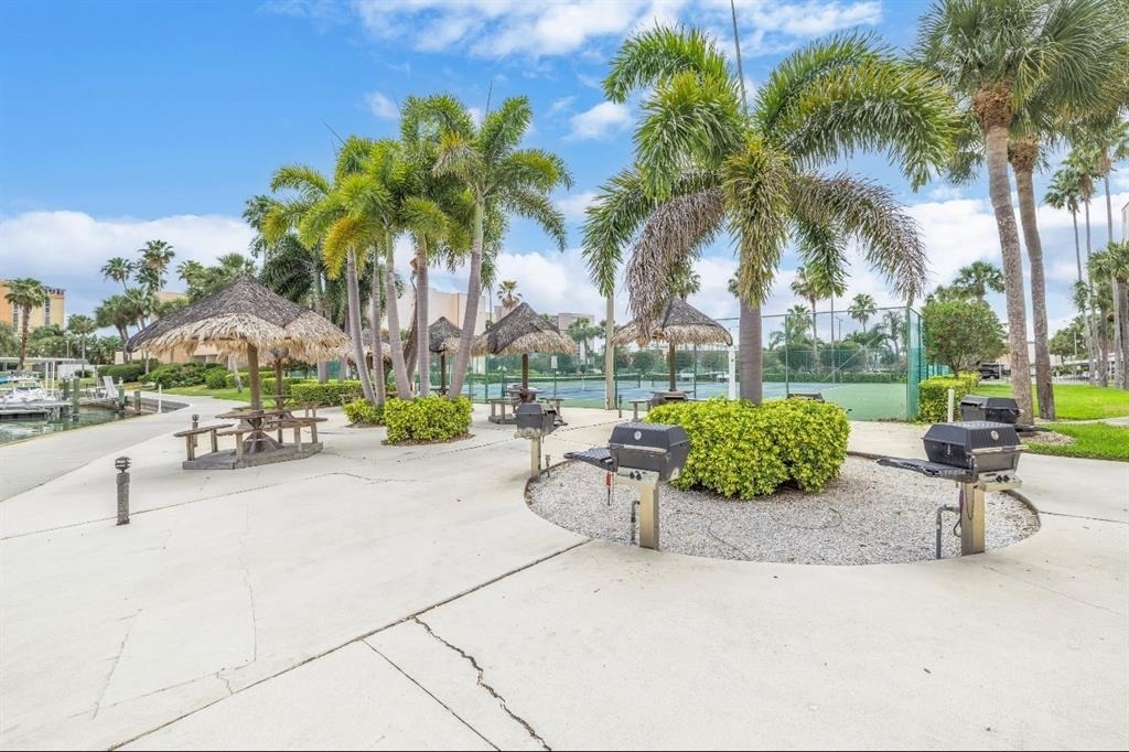 7700 Sun Island Drive S - Photo 20