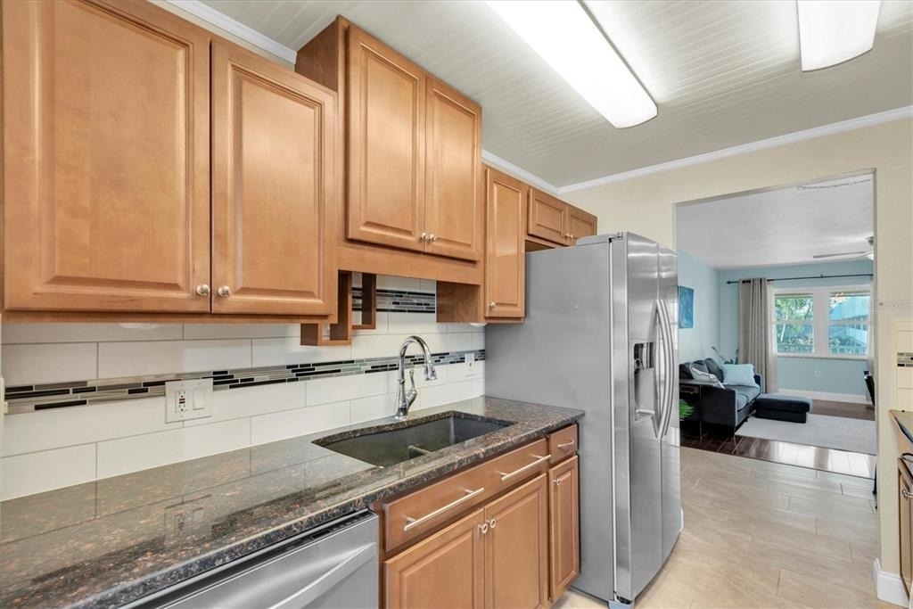 10032 65th Avenue N - Photo 9