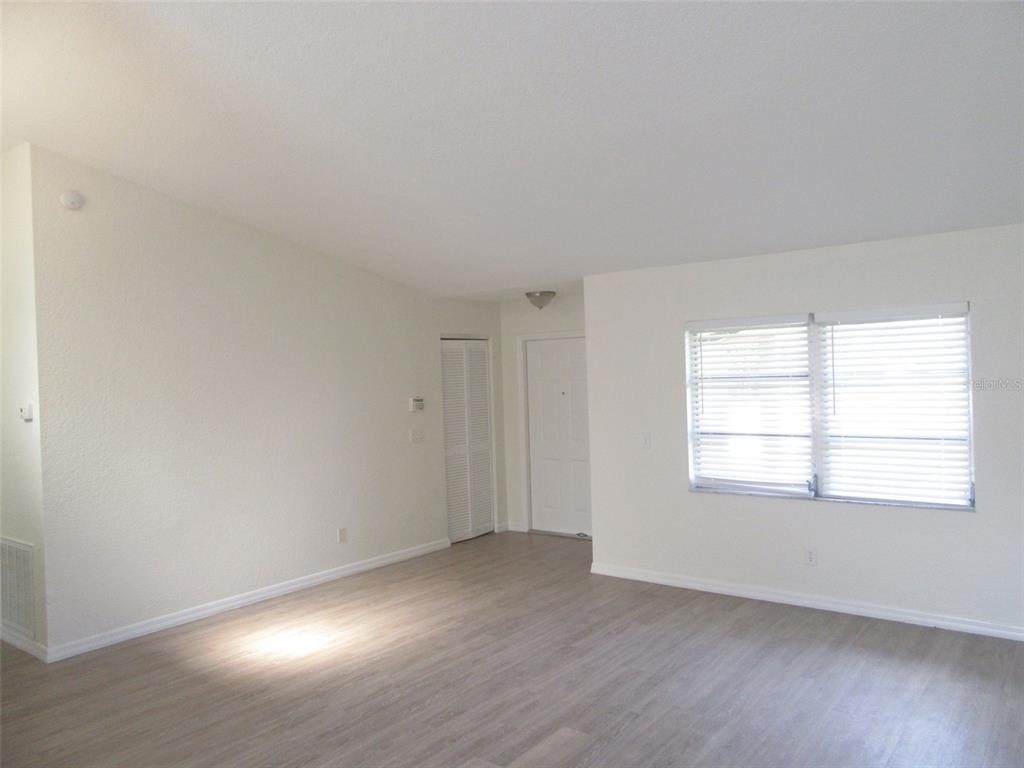 27289 Porto Nacional Drive - Photo 2