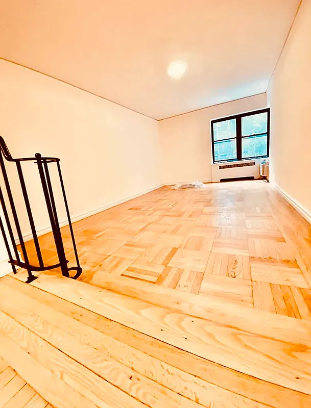 235 east 46th stret - Photo 0