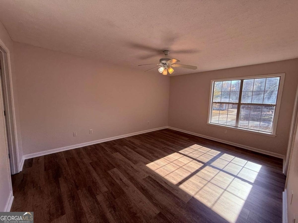 4825 Red Oak Drive - Photo 4
