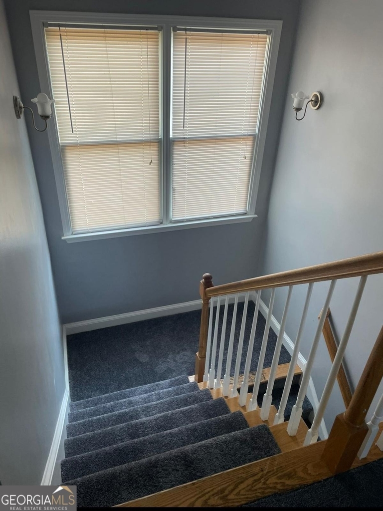 15 Ollie Street Nw - Photo 1
