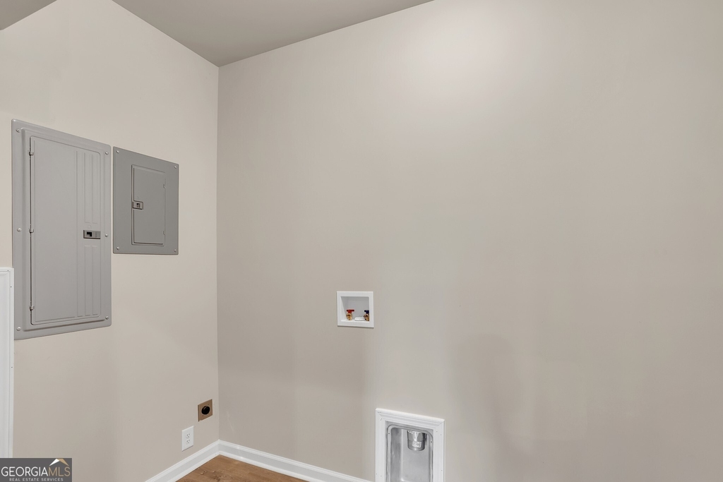 568 Garden View Court - Photo 37