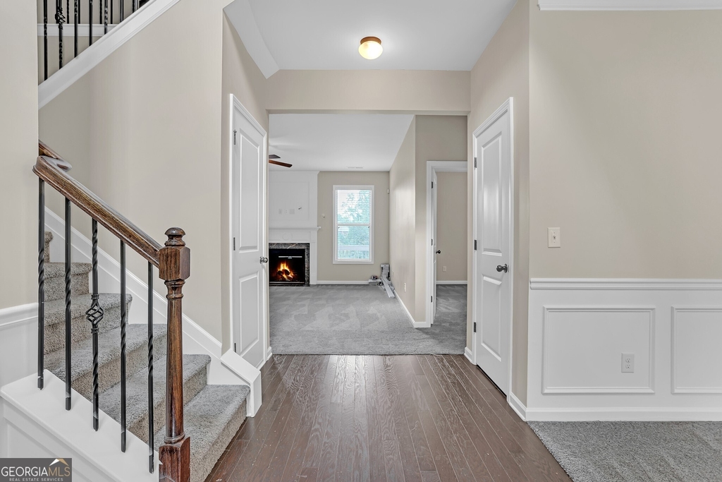 568 Garden View Court - Photo 4