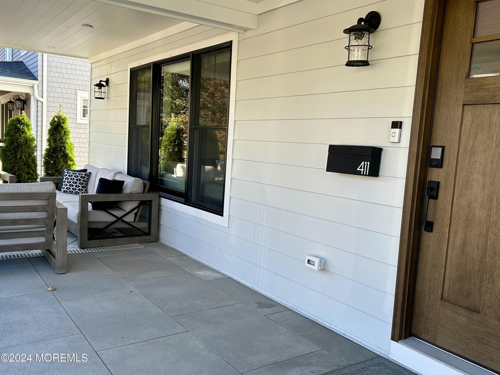 411 Sylvania Avenue - Photo 4