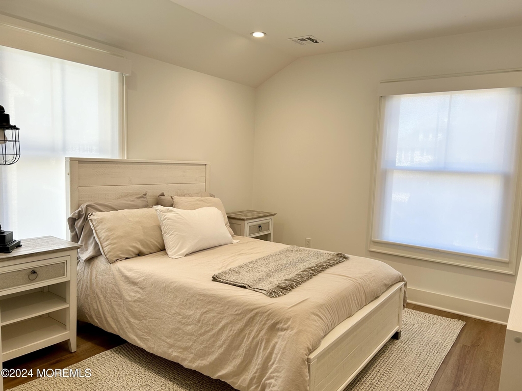 411 Sylvania Avenue - Photo 21