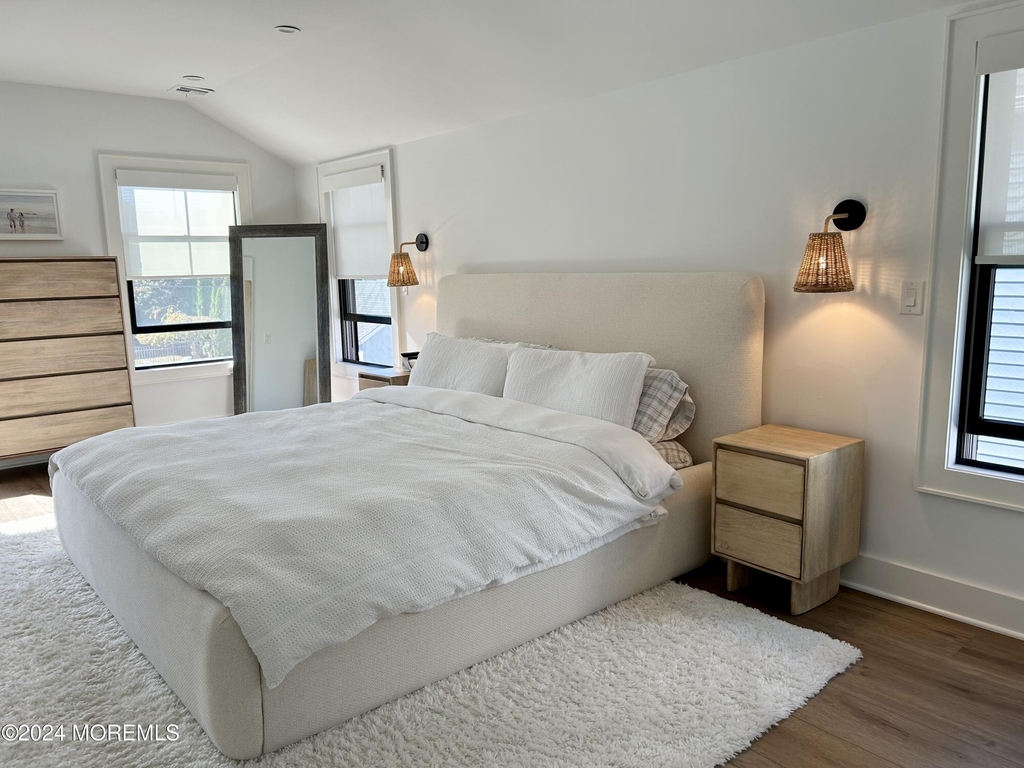 411 Sylvania Avenue - Photo 14