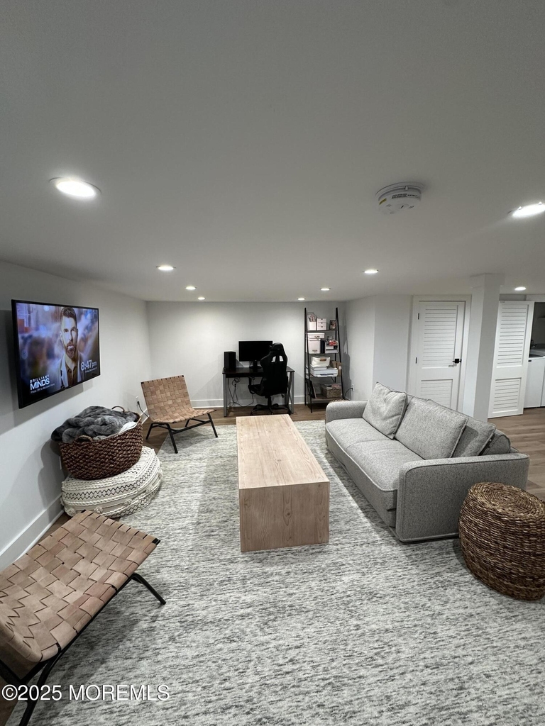 411 Sylvania Avenue - Photo 26