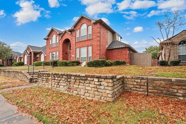 1226 Rivercrest Drive - Photo 5