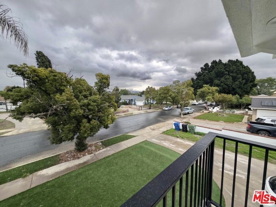 10623 Stanwin Avenue - Photo 15