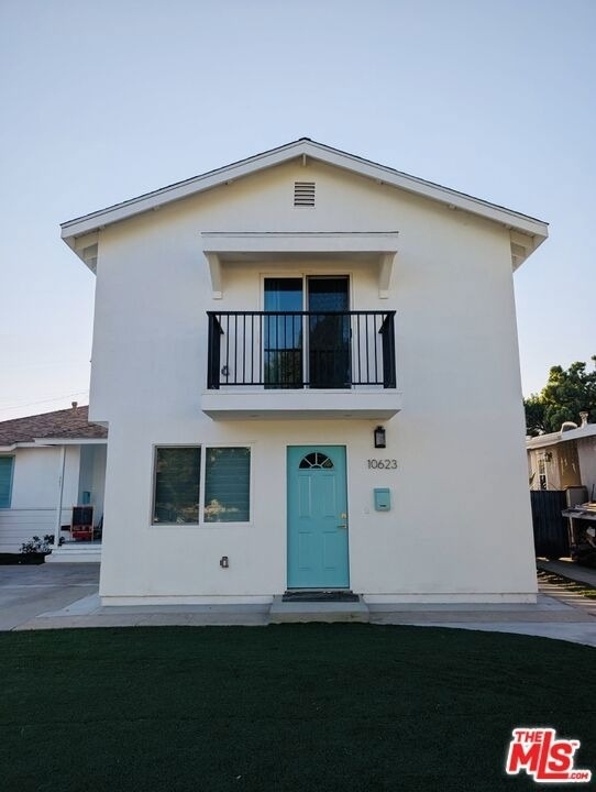 10623 Stanwin Avenue - Photo 0