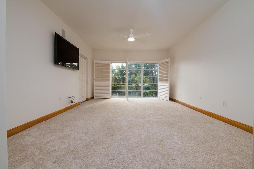 1228 Hillsboro Mile - Photo 8