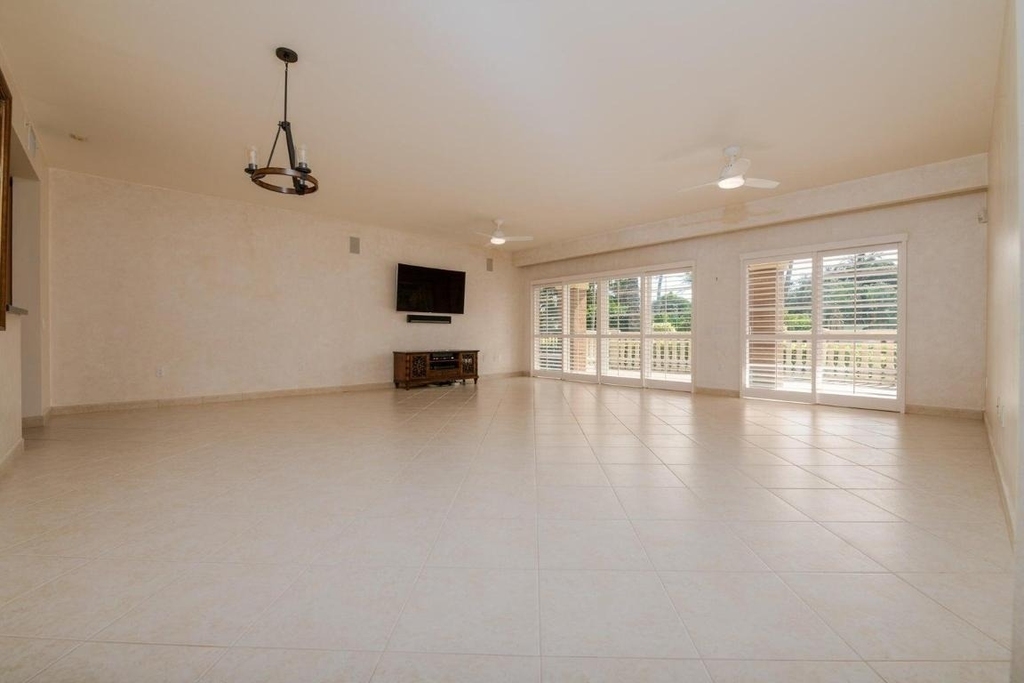 1228 Hillsboro Mile - Photo 5