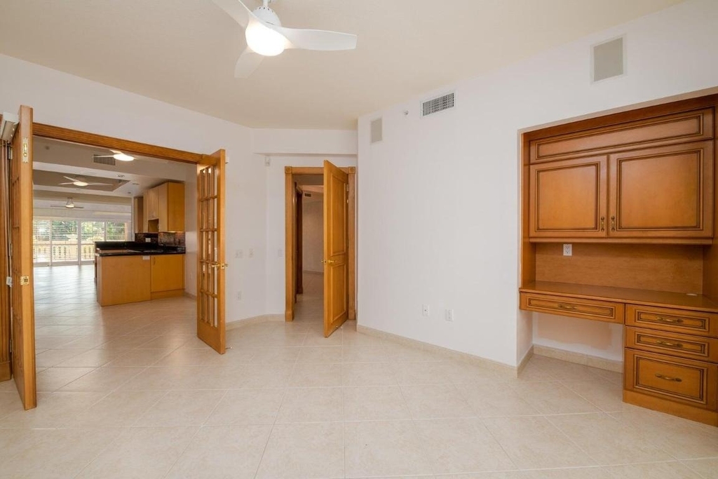 1228 Hillsboro Mile - Photo 12