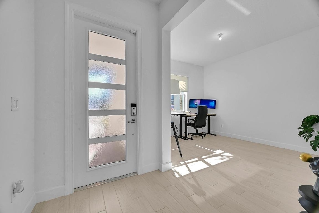 14185 Sw Daphne Street - Photo 18