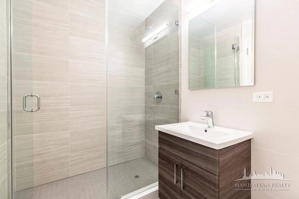 W 48th St - Photo 3